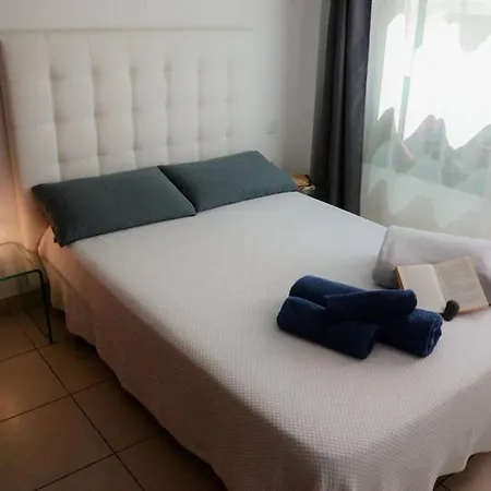 Hibiscus House Corralejo Center Wi-Fi Apartment *